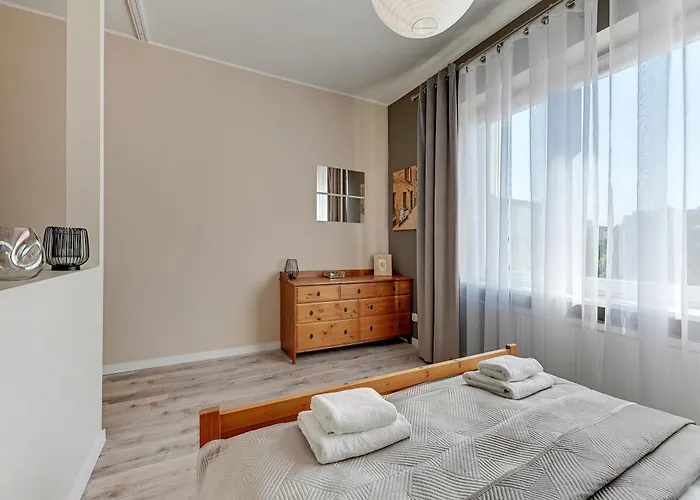 Center & Seaside By Downtown